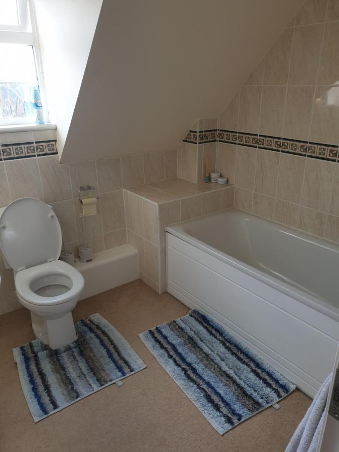 Swindon 6 Deluxe Doubles 2 With En Suite In Large House - No Pets Exterior foto