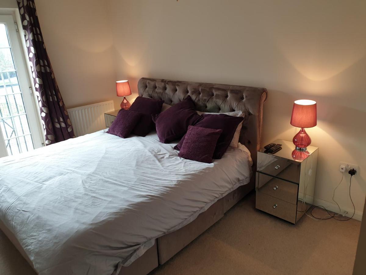 Swindon 6 Deluxe Doubles 2 With En Suite In Large House - No Pets Exterior foto
