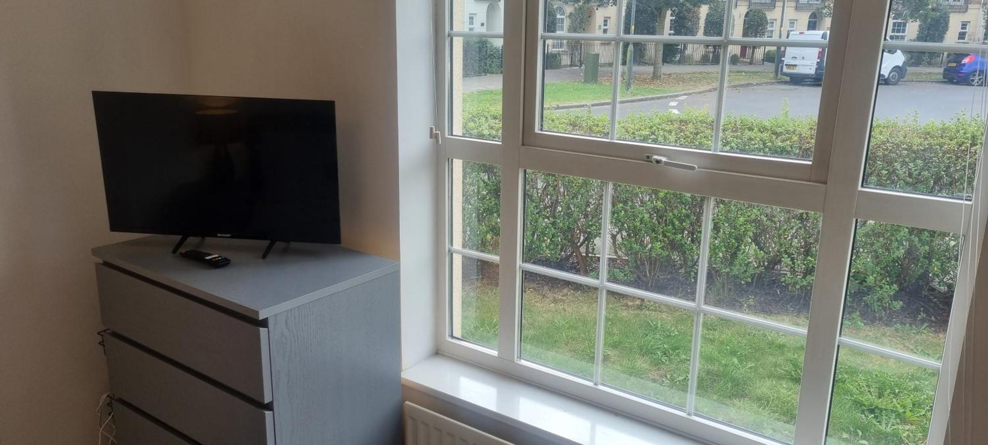 Swindon 6 Deluxe Doubles 2 With En Suite In Large House - No Pets Exterior foto