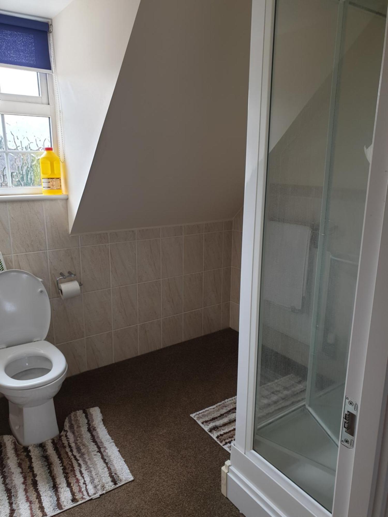 Swindon 6 Deluxe Doubles 2 With En Suite In Large House - No Pets Exterior foto